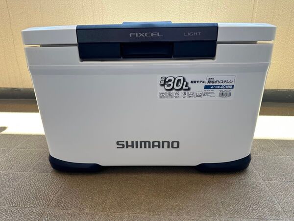 新古品 シマノ クーラーボックス FIXCELライト30 NF-430V