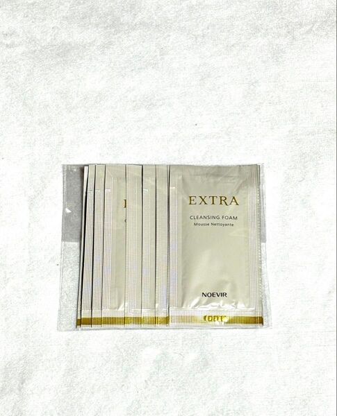 ノエビア エクストラ 薬用クレンジングマッサージクリーム3g×10包