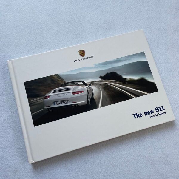 PORSCHE ポルシェ 911カレラ カタログ 2012年版 123ページ ハードカバー