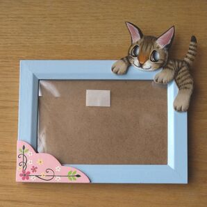 猫8・スタンドフォトフレーム(ハガキサイズ)厚さよりまとめ同梱不可 インテリア雑貨 ハンドメイド 写真立て 猫雑貨 キジトラ猫