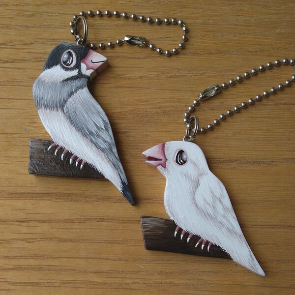 文鳥No2・小さいキーホルダー2個セット バッグチャーム ファッション小物 ハンドメイド 雑貨 小鳥 アクセサリー