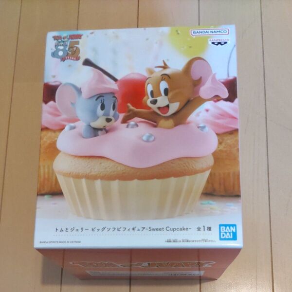 トムとジェリー ビッグソフビフィギュア Sweet Cupcake