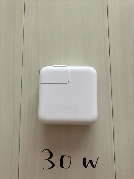 Apple 30W USB-C電源アダプタ MacBook充電器 iPhone充電器 AirPods充電器 A2164