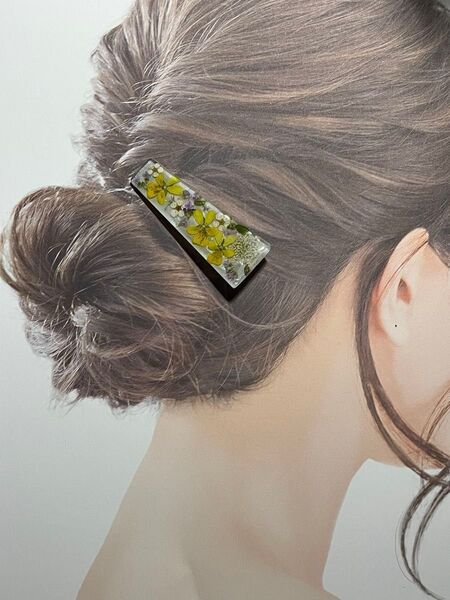 ②マイクロビオラ ヘアクリップ ハンドメイド ヘアアクセサリー レジン ヘアピン ヘアアクセ イエロー系色ビオラ