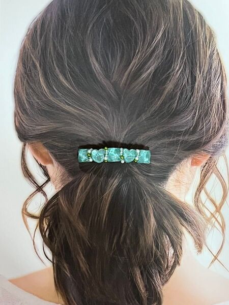 グリーン系 水面シリーズ バレッタ ハンドメイド レジン お花入ってません