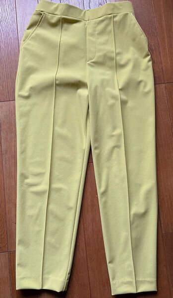 日本製 黄緑色 センタープレスパンツ
