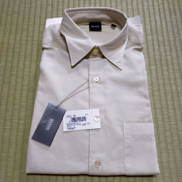 値下げ中!新品タグ付き HUGO BOSS メンズ長袖シャツ 襟付きシャツ ワイシャツ カッターシャツ イタリア Sサイズ
