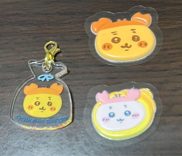 ちいかわベーカリー フレークシール トレーディングミニアクリルチャーム カニちゃん 古本屋