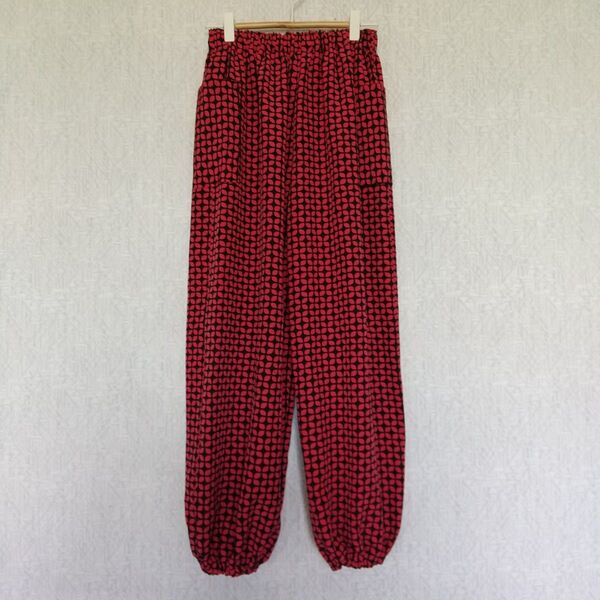 着物地リメイクのもんぺパンツ 綿 赤黒地 ハンドメイド
