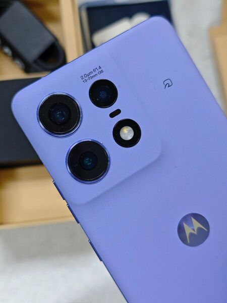 motorola edge 50 pro リュクスラベンダー