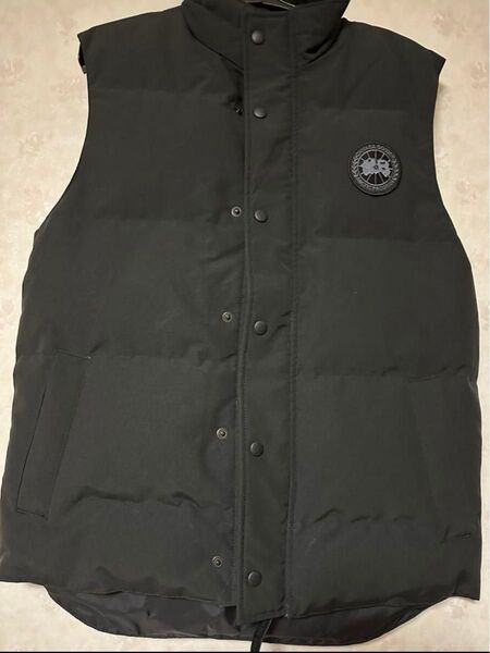 〔新品未使用!!〕カナダグース CANADA GOOSE ダウンベスト ブラックレーベル ギャルソンベスト