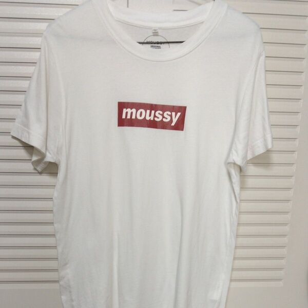 マウジー moussyロゴTシャツ