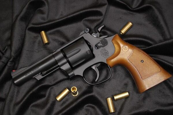 次元大介仕様 クラウンモデル S&W M19 コンバットマグナム 4インチ 薬莢型メタルカートリッジ6発 エアリボルバー エアガン