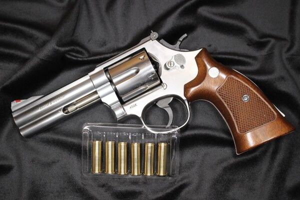 マルシン S&W M686 4インチ ステンレスモデル ガスガン メタルカートリッジ 6mm リボルバー シルバーメッキ M586