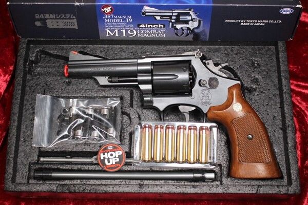東京マルイ S&W M19 コンバットマグナム 4インチ ガスリボルバー 次元大介仕様 HW 前期型 ガスガン 木製風グリップ