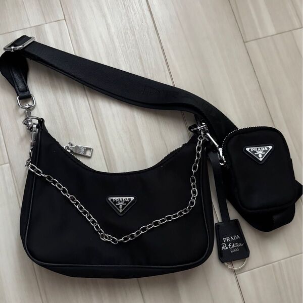 PRADA ノベルティ ボディバッグ PRADA