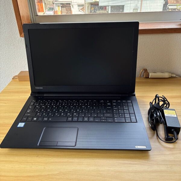 初心者向け東芝 dynabook B65/M 第8世代 Core i3メモリ12GB SSD240GB