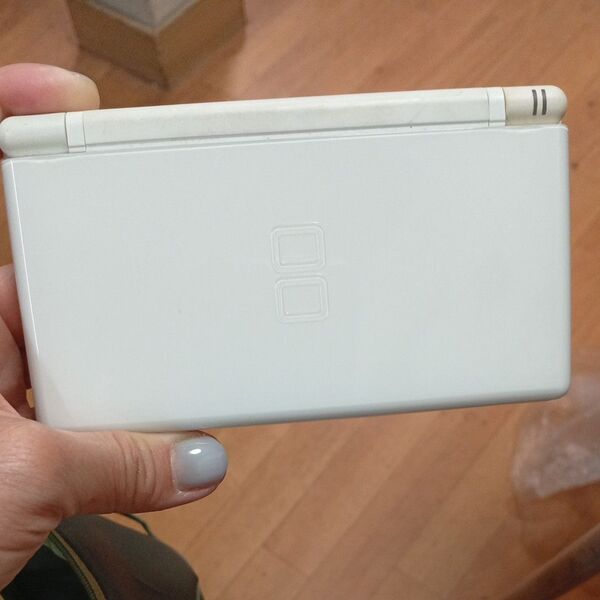 ニンテンドー DS lite 白 本体のみ ジャンク品 黄ばみあり