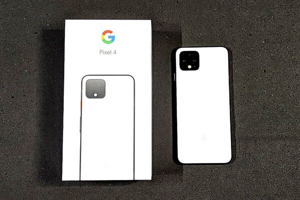 Google Pixel4 64gb ClearlyWhite SIMフリー