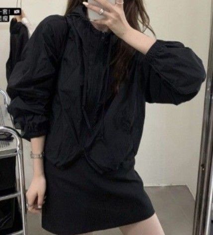 レディースショート丈フード付パーカー黒L 長袖ブルゾン 薄手軽い前開き 羽織り UV ゆったり ドロップショルダー
