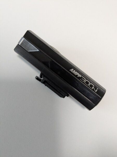 超美品・1回使用のみ キャットアイ AMPP300N Type-C充電式ライト