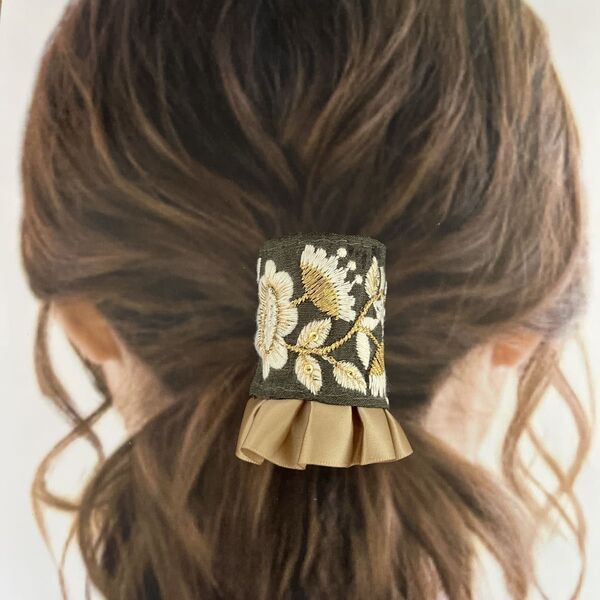 ポニーフック ヘアアクセサリー インド刺繍リボン