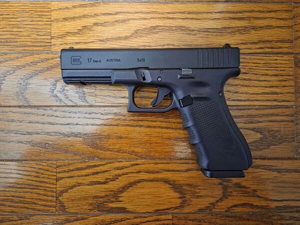 【超美品】東京マルイ GLOCK17 gen4 グロック ガスブロ