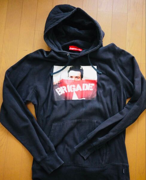 断捨離!希少 Supreme × ジョー・ストラマー コラボパーカーBRIGADE HOODED SWEATSHIRT M