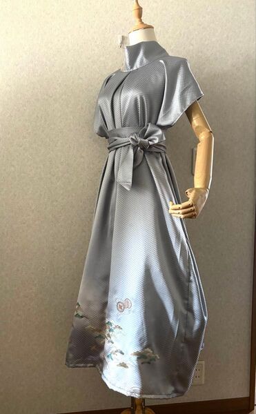 着物リメイク 訪問着 ワンピースドレス フレンチスリーブ★暈し 引箔 綸子 菱地紋様 雪輪 扇 鼓 花刺繍 翔鶴 笠松紋様★リボン