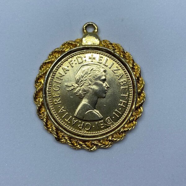 ゴールドコインペンダント エリザベス女王 HALFPENNY 1967 チャーム ヴィンテージネックレストップ アクセサリー 美品