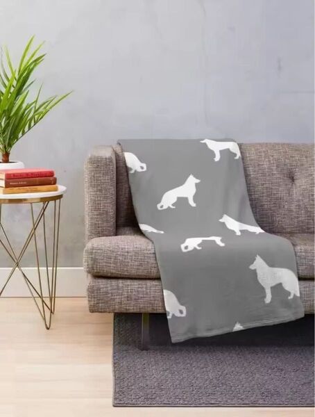 ホワイトシェパードブランケット 犬柄125×100cm グレー×ホワイト