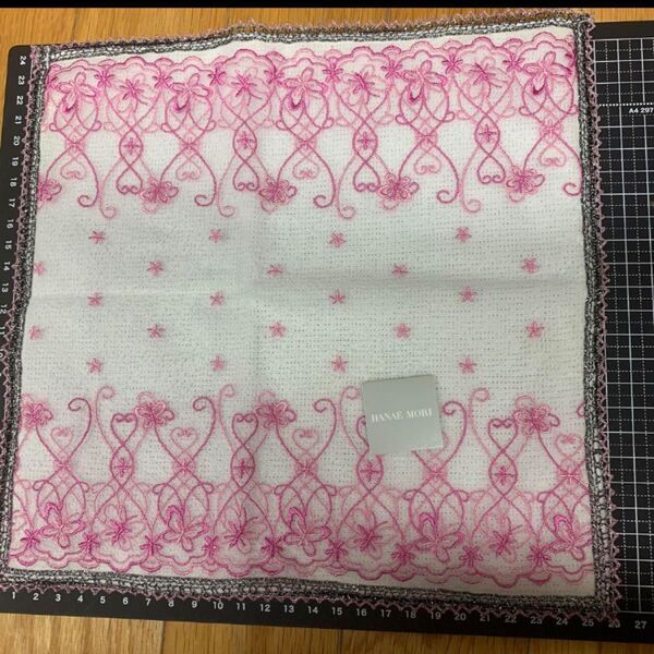 HANAE MORI 花柄刺繍ハンカチ ピンク レース チュイール