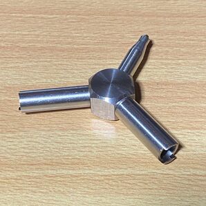 【95】金属製 バルブレンチ ガスガン メンテナンス 工具