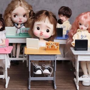1/6 blythe 学校の机と椅子可動フィギュア用アクセサリー ミニチュア