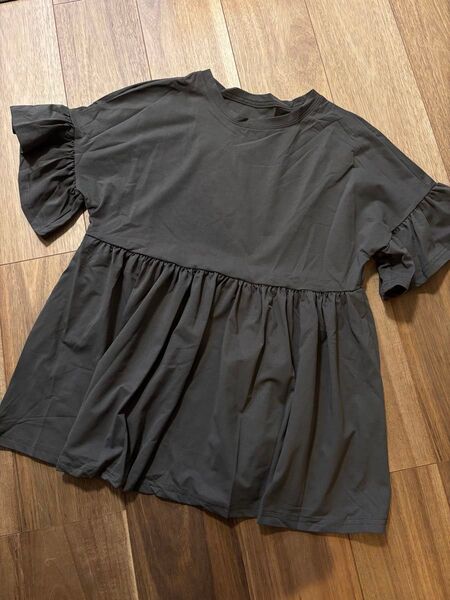新品未使用 半袖Tシャツ フリル レディース グレー Sサイズ