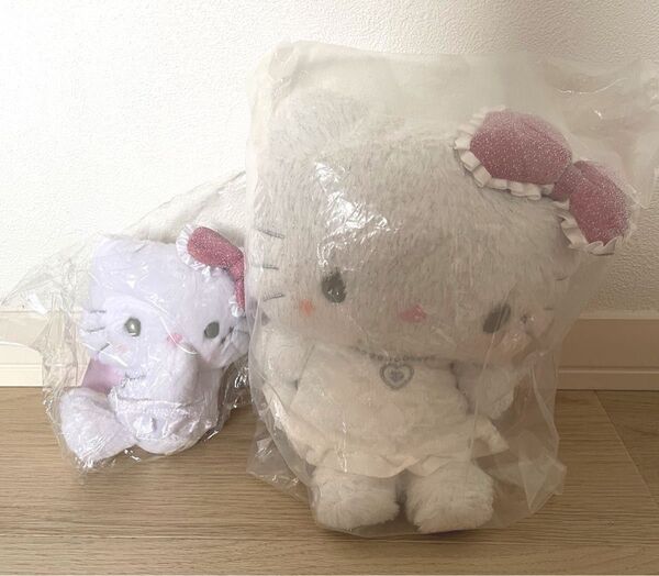 ハローキティ 天使と悪魔 白 ホワイト ぬいぐるみキーホルダー ぬいぐるみ