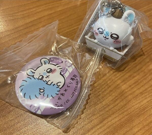 モモンガ☆ちいかわ×くら寿司 フィギュア&缶バッジセット