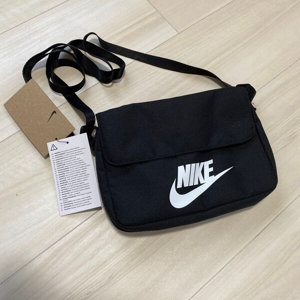 新品ナイキ ショルダーバッグ