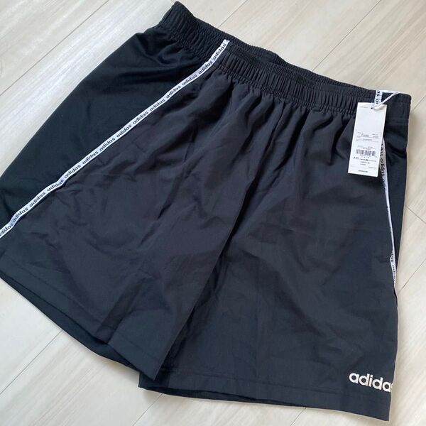 新品アディダス ハーフパンツ