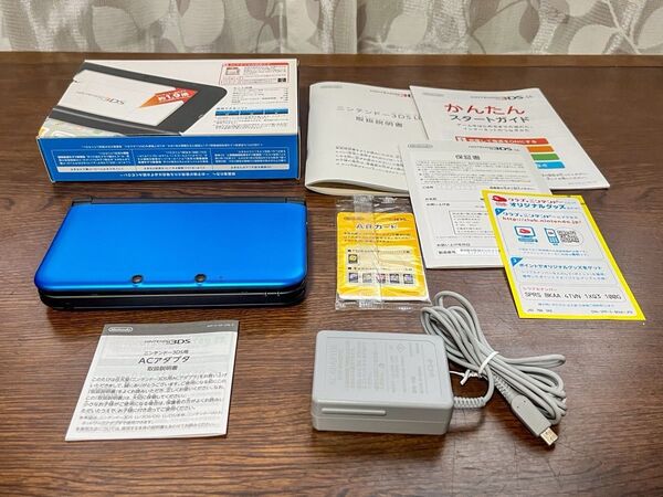 ニンテンドー3DS LL SPR-001ブルー×ブラック ACアダプタ タッチペン 箱 SDHCカード ソフト3本付き