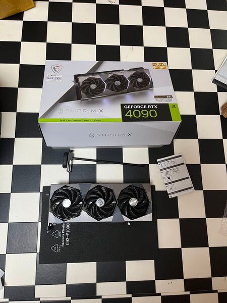 MSI Geforce Geforce RTX 4090Suprim X クーラー