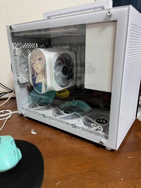 自作ゲーミングpcホワイト 小型