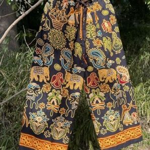 お得な2枚セット!珍しい柄の涼しいタイパンツ!夏のセール売り切れ次第終了