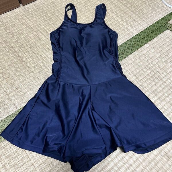 ワンピース キュロット ネイビー 女子 スカートタイプ 匿名配送 紺 女児150cm(水着)です。