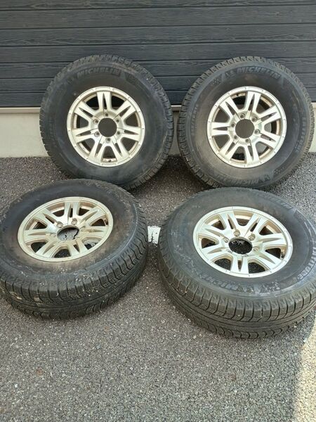②三菱 パジェロ トライトン 265 スタッドレス 70R16 4H ホイール