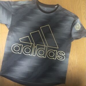程度抜群 adidas AEROREADY 機能性 パフォーマンスプラティクス シャツ