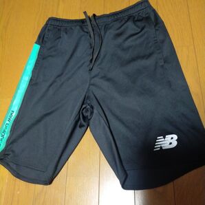 程度抜群 New Balance 機能性 ハーフパンツ
