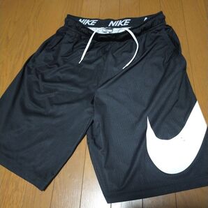 NIKE BIGロゴ 機能性 パフォーマンス ハーフパンツ トレーニングウェア