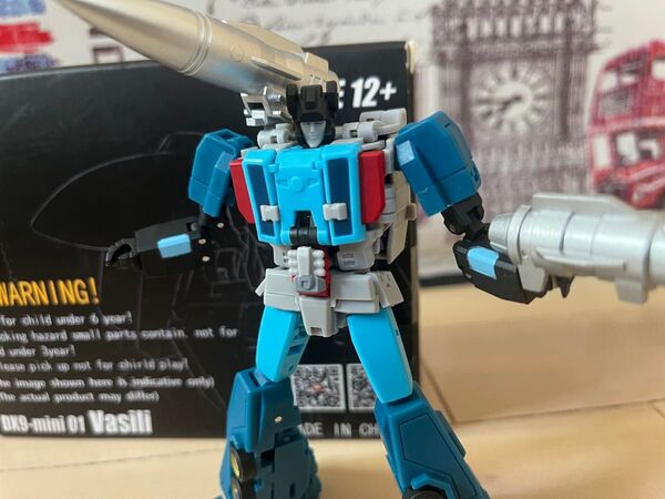 非正規トランスフォーマーDX9 MINI-01 Vasili ダブルディーラー