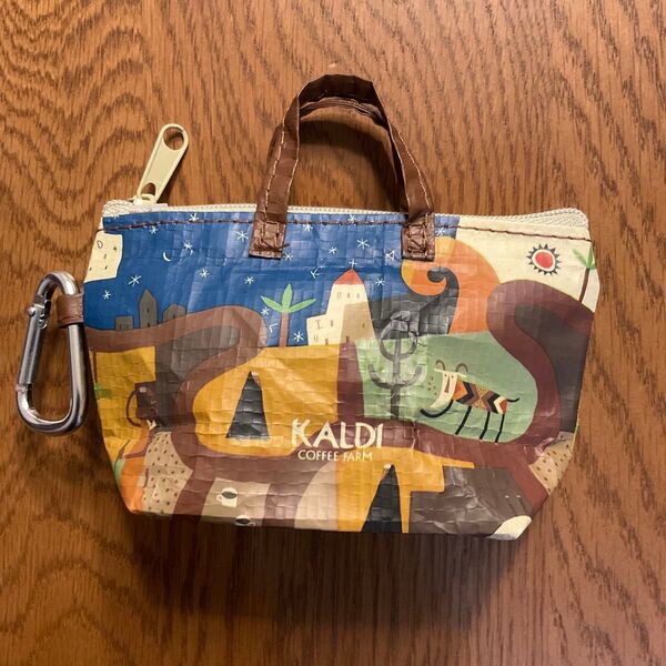 KALDI カルディ カルディ伝説柄 ミニバッグ カルディ伝説柄カラビナ付きミニバック